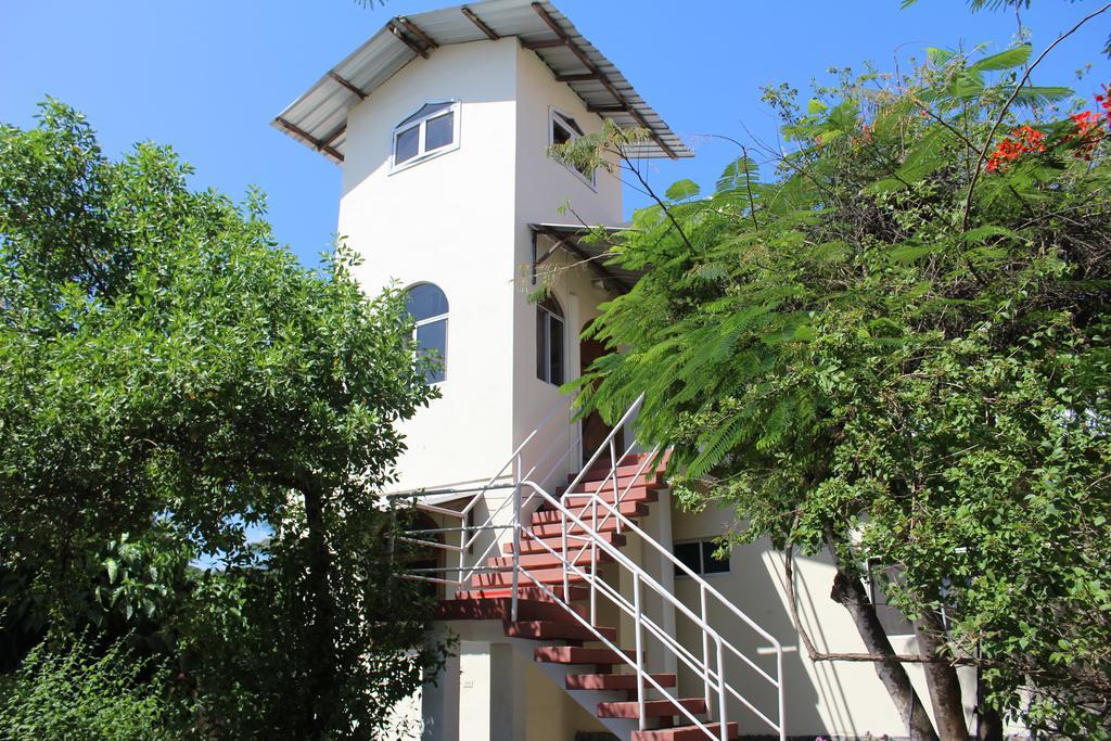 The Finch House Villa Puerto Ayora  Rum bild